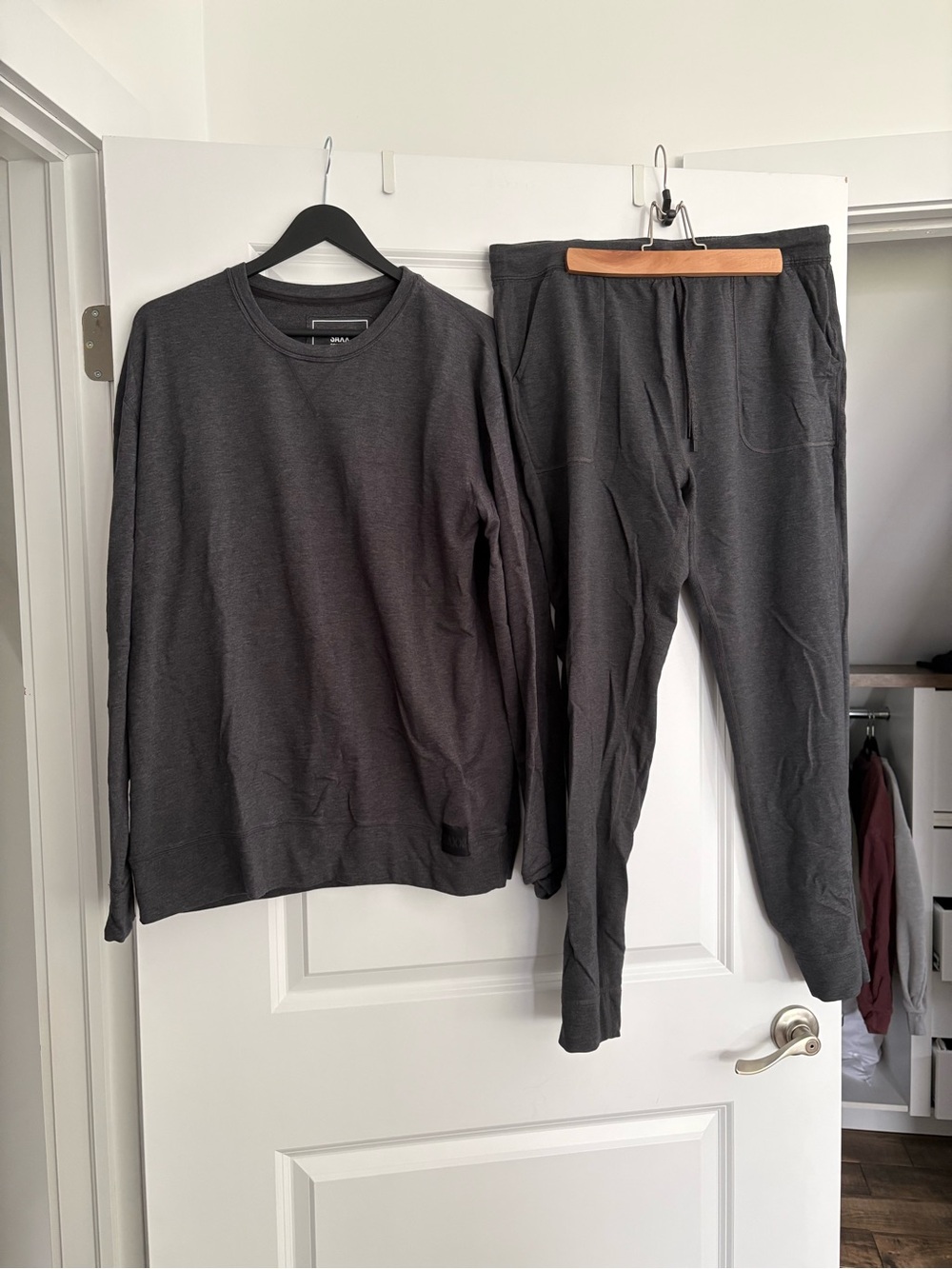 Saxx Men's Charcoal Gray Sweatshirt & Jogger Set